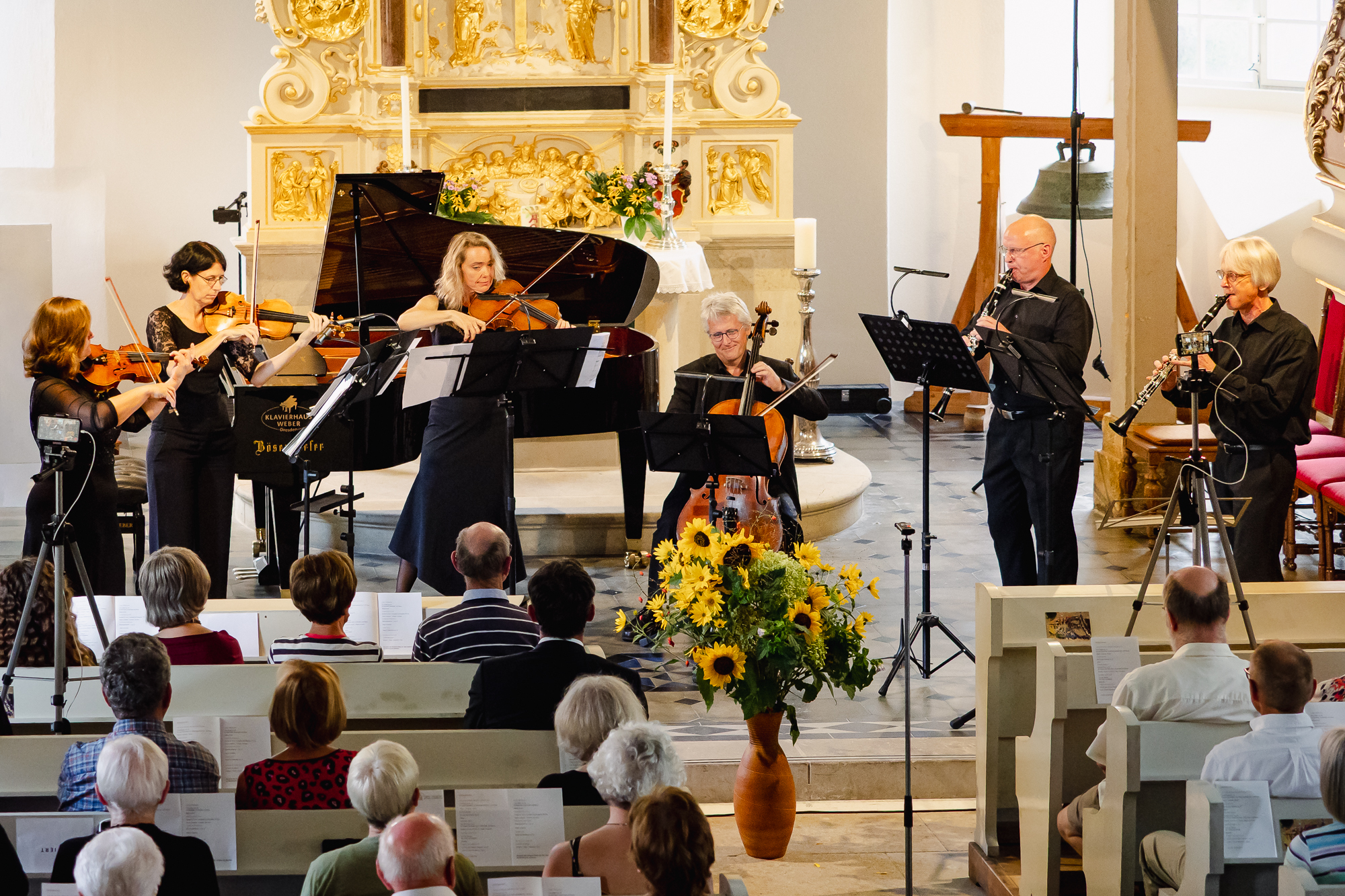 Musiker:innen in der Kirche
